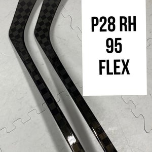 Senior(2x)Right P28 95 Flex ProBlackStock™ Unbranded Blackouts Pro Stock Nexus Hockey Sticks