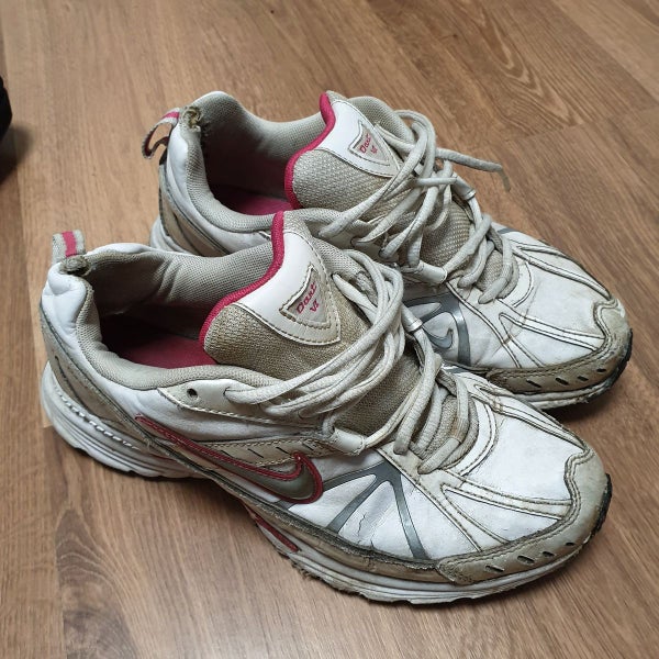 Women's 7Y (Big Kids / Youth) Adult Nike Shoes (Used)