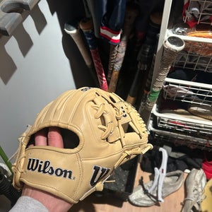 Wilson A2000 1786 11.5 Infield Baseball Glove