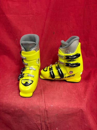 Ski Boots: Mondo 25 & 25.5 Men's Fischer Ski Boots (Used)