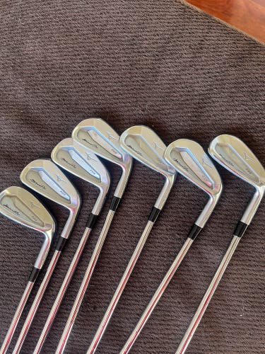 Men's 2022 Mizuno Pro 223 Right Handed Iron Set Stiff Flex Steel Shaft (Used)