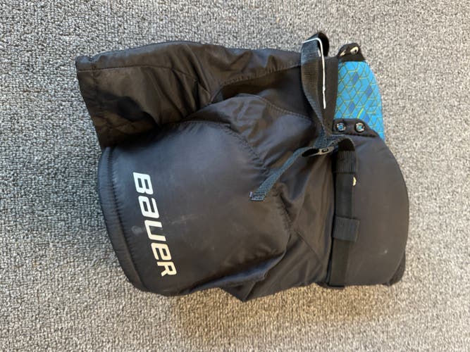 Junior Small Bauer Hockey Pants (Used)