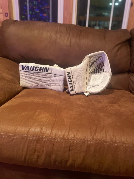 Junior Vaughn V9 glove and blocker