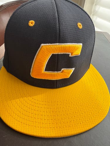 Canes Adult Unisex medium Under Armour Hat (New)