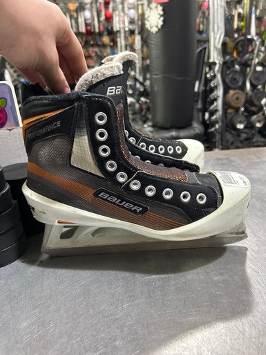 Used Bauer PERFORMANCE Intermediate Goalie Skate Intermediate 6.5 11605-C000211451