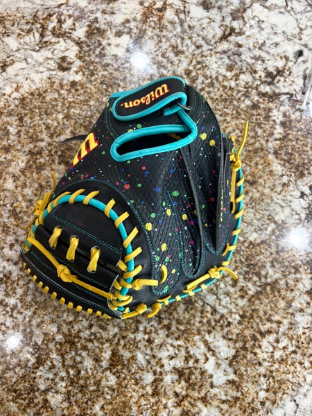 Wilson A2000 PF33 RH Catcher's Glove 33" (Used)