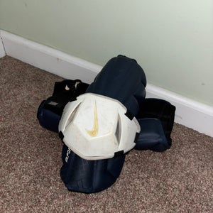Medium/Large Adult Nike Vapor Arm Pads (Used)
