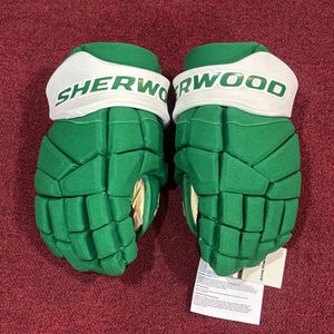 Minnesota Wild Reverse Retro Sher-Wood Rekker Morph 1 Gloves (New) Item#MWRR