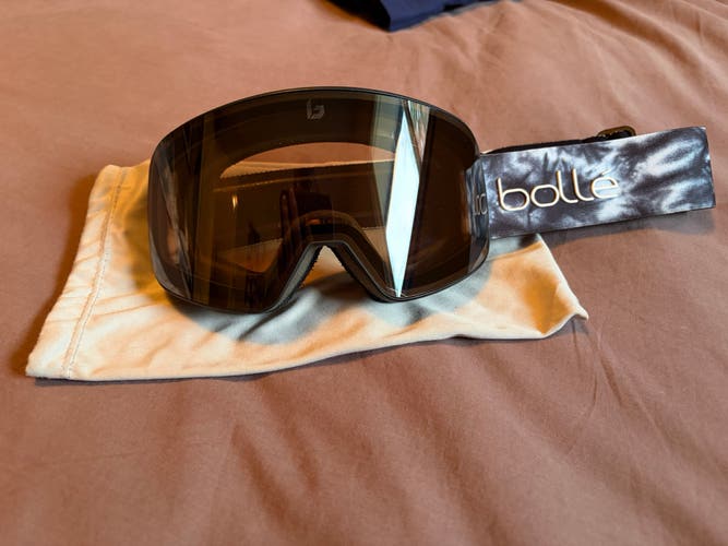 Bolle Nevada Ski Goggles with two spare lenses