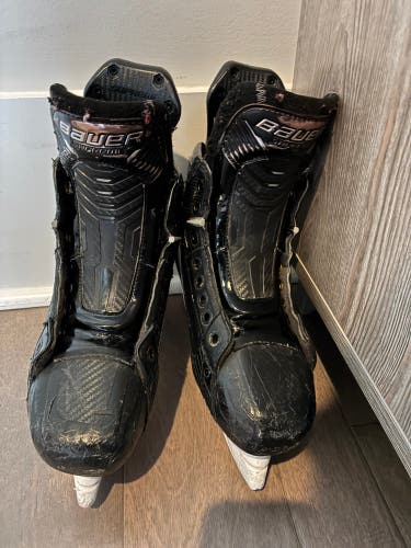 2022 Bauer Supreme Mach Hockey Skates Size 5 (Used)