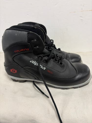 Size 7.0 Alpina NNN Cross Country Ski Boots (Used)