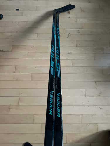 NEW 2 PACK Intermediate Bauer Pulse Right Hand P28 55 Flex Hockey Sticks