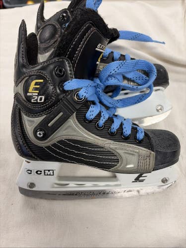 Junior Size 1.5 CCM Externo E20 Ice Hockey Skates