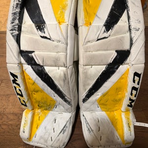 30" CCM Extreme Flex 5.5 Goalie Leg Pads (Used)