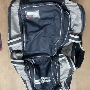 NO E2 Catcher's Bag (Used)