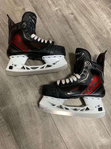 CCM S25 JetSpeed Control (SMU) Hockey Skates Extra Wide Width 8 (Used)………....,,