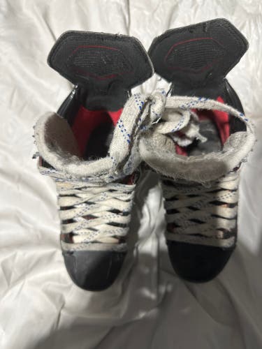 2019 CCM JetSpeed FT470 Hockey Skates Regular Width Size 2 (Used)