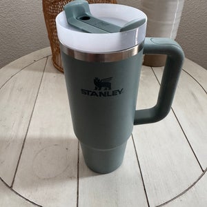 Yeti Water Bottle (Used)