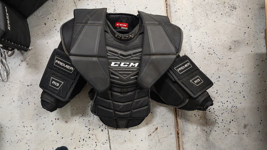 Small CCM Premier R1.9 LE Goalie Chest Protector (Used)