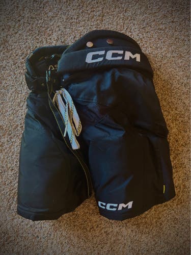 Men's Junior Large CCM Tacks AS-V Hockey Pants (Used)