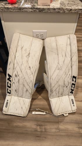 33" CCM Axis 1.9 Goalie Leg Pads (Used)