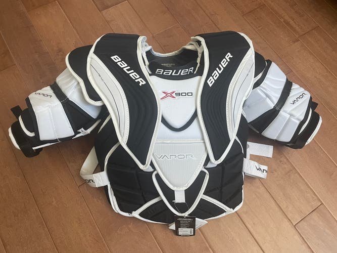 Bauer Vapor X900 Goalie Chest Protector Intermediate Medium (New)