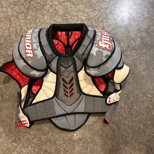 Men's Small Senior Warrior Shoulder Pads (Used)