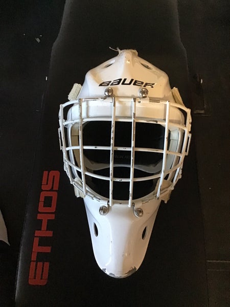 Senior Small Bauer 940 Goalie Mask (Used)