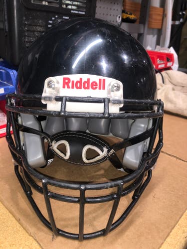 USED RIDDELL YOUTH SPEED CLASSIC FOOTBALL HELMET - XL - BLACK