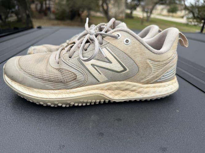 Gray Men's Size M 10.0 (W 11.0) New Balance Turf Cleats (Used)