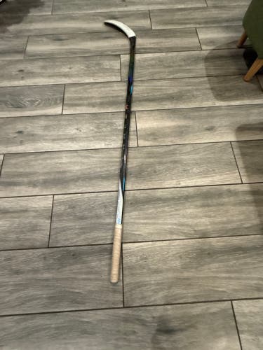 Senior Bauer Nexus Tracer Right Handed Hockey Stick P92 70 Flex (Used)