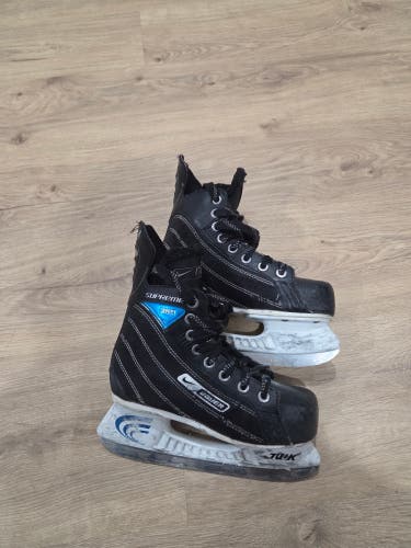 Bauer Supreme Select Hockey Skates Size 1 (Used)