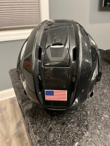 Medium Bauer Re-Akt 200 Helmet (Used)