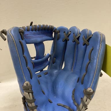 Used Wilson A500 BB/SB Glove RH Throw Royal Blue 11" 11725-S000494262