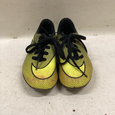 Used Nike Soccer Cleats Black And Yellow Youth 10.0 11725-S000495634