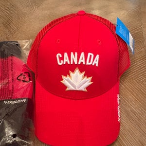 Red Adult Unisex One Size Fits All Bauer Hat (New)