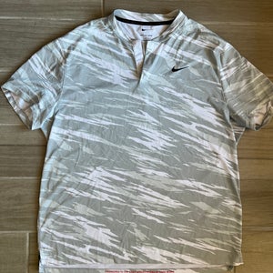 White Large Men's Nike Shirt (Used)