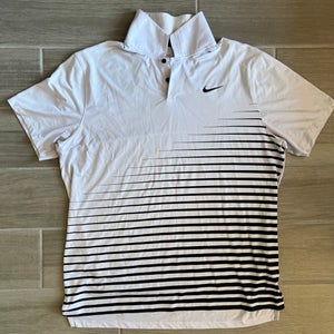 White Large Men's Nike Shirt (Used)