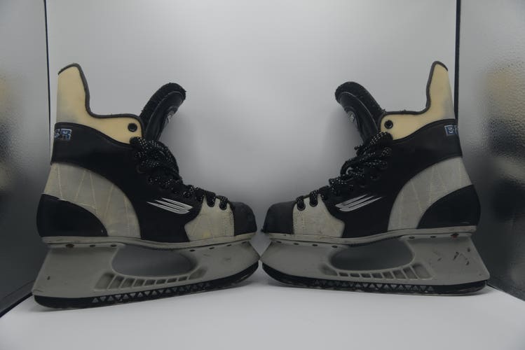 Bauer Vapor 8 Hockey Skates Regular Width 8 (Used)