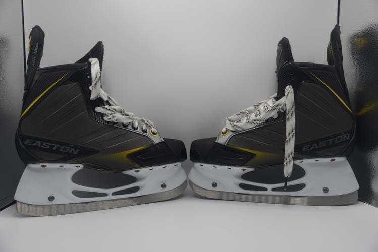 Barely Used Easton Stealth RS Hockey Skates Size 8EE - Extra Wide
