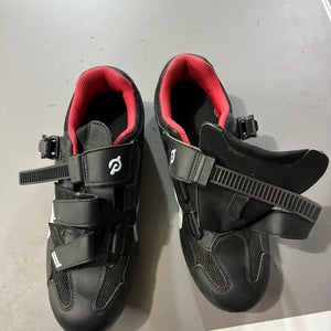 Women's Size 8.5 Peloton Bike Shoes (Used)