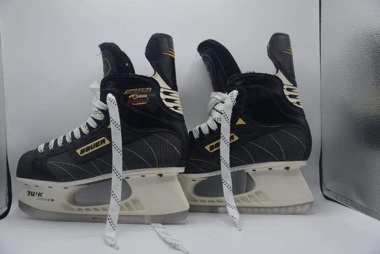Bauer Supreme 3000 Hockey Skates Regular Width 10.5 (Used)