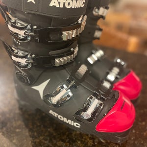 Mondo 24 & 24.5 Women's Atomic All Mountain Legendary Hawx Feel Ski Boots Medium Flex (Used)