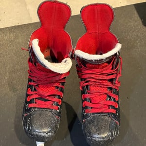2017 Bauer Vapor X500 Hockey Skates Regular Width Size 3 (Used)