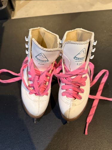 Jackson Ultima Figure Skates B Junior 10 (Used)