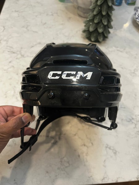 CCM Tacks 720 Helmet - Senior Medium (Used)