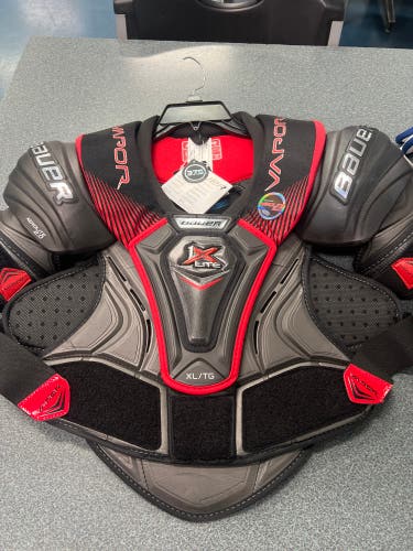 XL Senior Bauer Vapor 1X Lite Shoulder Pads (New With Tags)