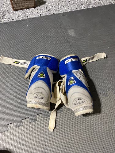 Senior Small Nike Elbow Pads (Used)