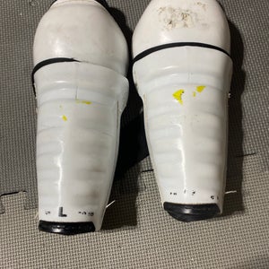 Junior 9" Shin Pads (Used)