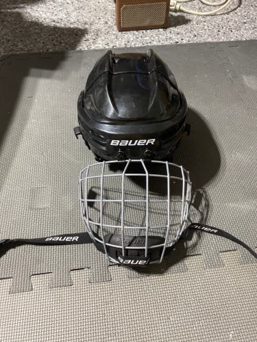 Small Youth Bauer Prodigy Helmet (Used) With Cage Like New